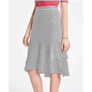 NWT Ann Taylor Skirt Women's 8P Ruffle Tiered Flounce White w Navy Blue Stripes